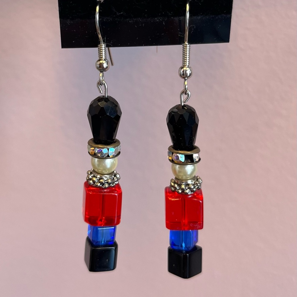 Handmade toy soldier earrings. Square beads silver spacer and pearl. Fish hook